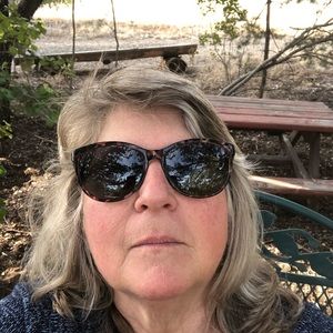Meet your Posher, Denise